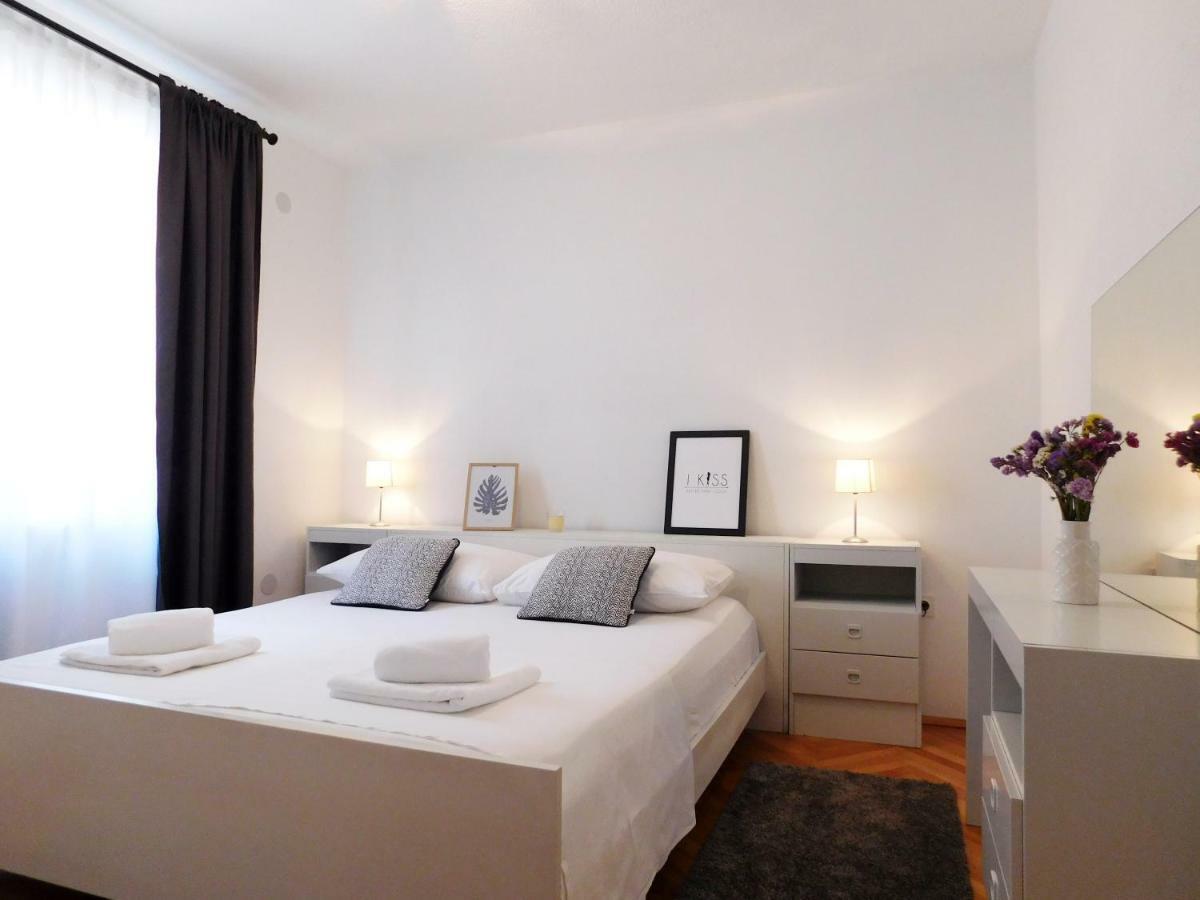 Sealine Apartment Подстрана Екстериор снимка